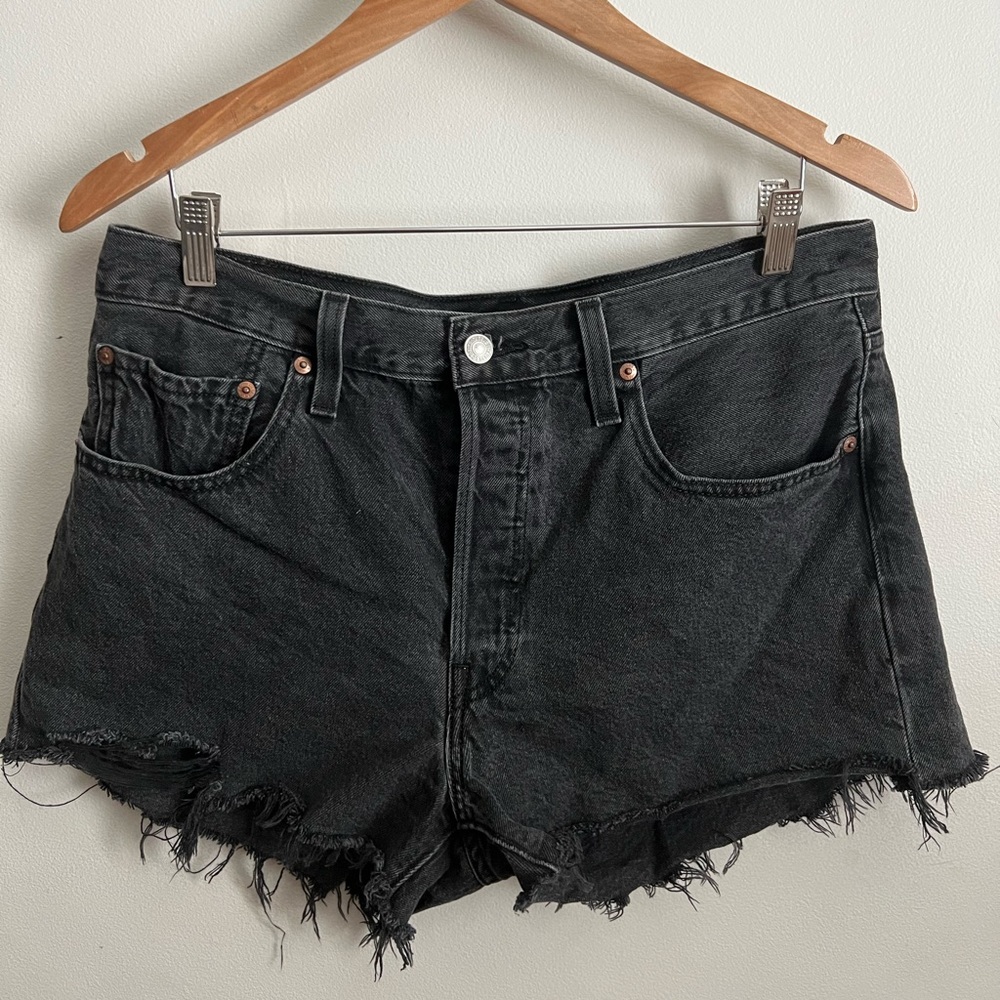 LEVIS // High-Waisted 501 Shorts